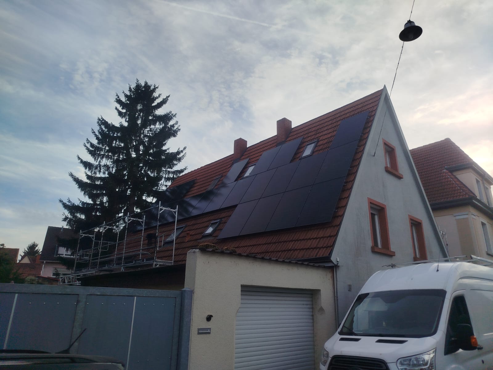 Montage einer Photovoltaikanlage – Frankfurt am Main